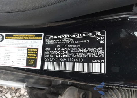 2017 Mercedes-Benz C 300 4Matic/Luxury 4Matic/Sport 4Matic z USA, uszkodzony, nr VIN 55SWF4KB4HU194610